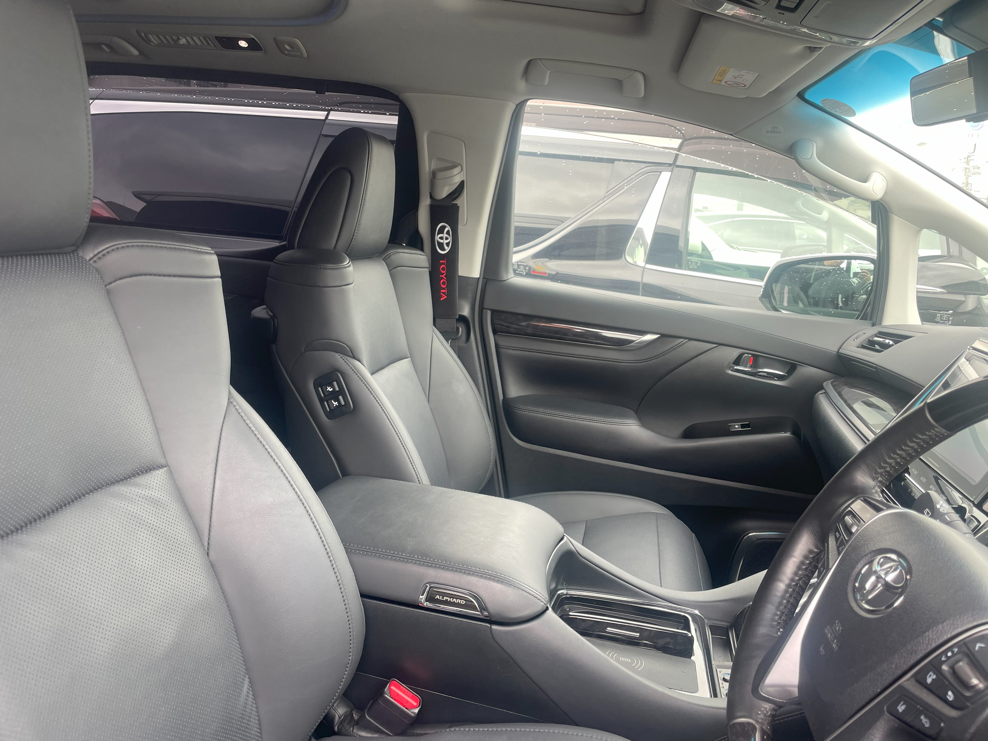 Toyota Alphard S C Package