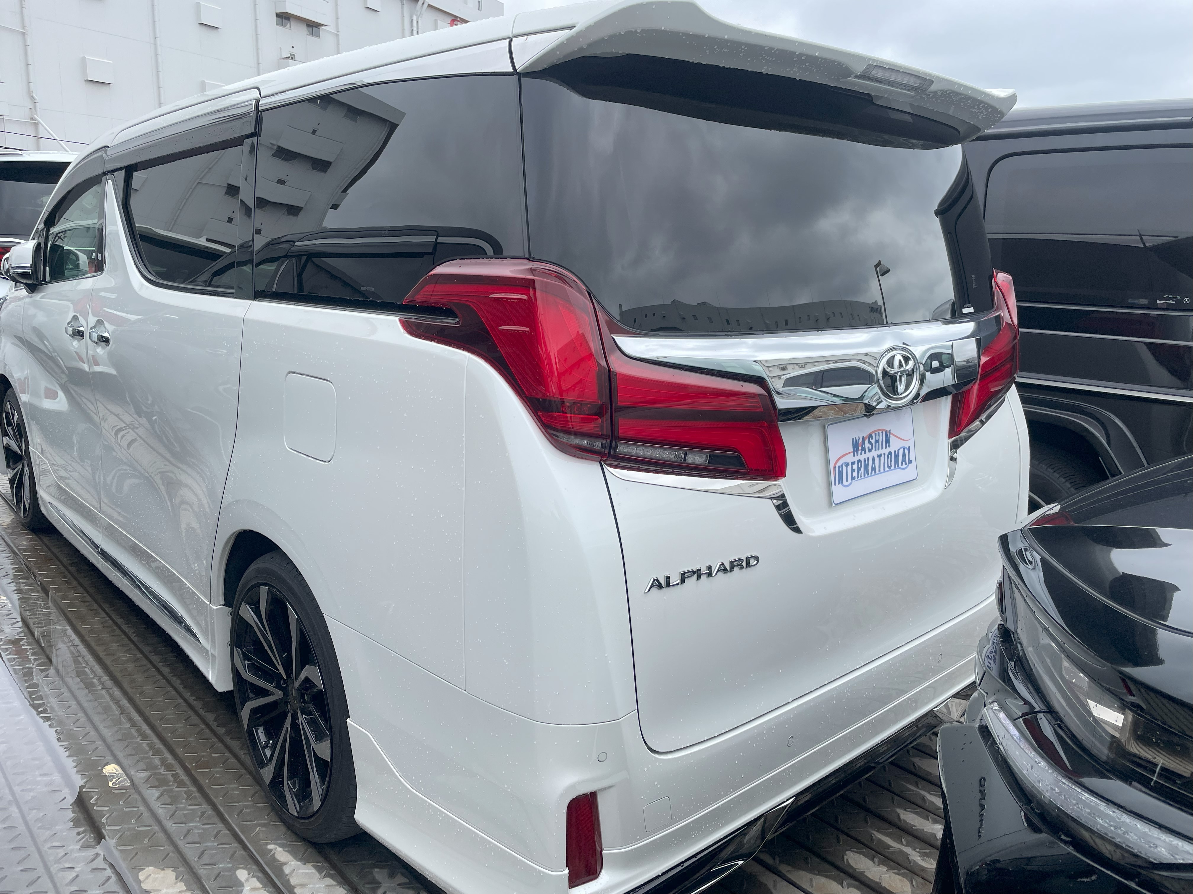 Toyota Alphard S C Package