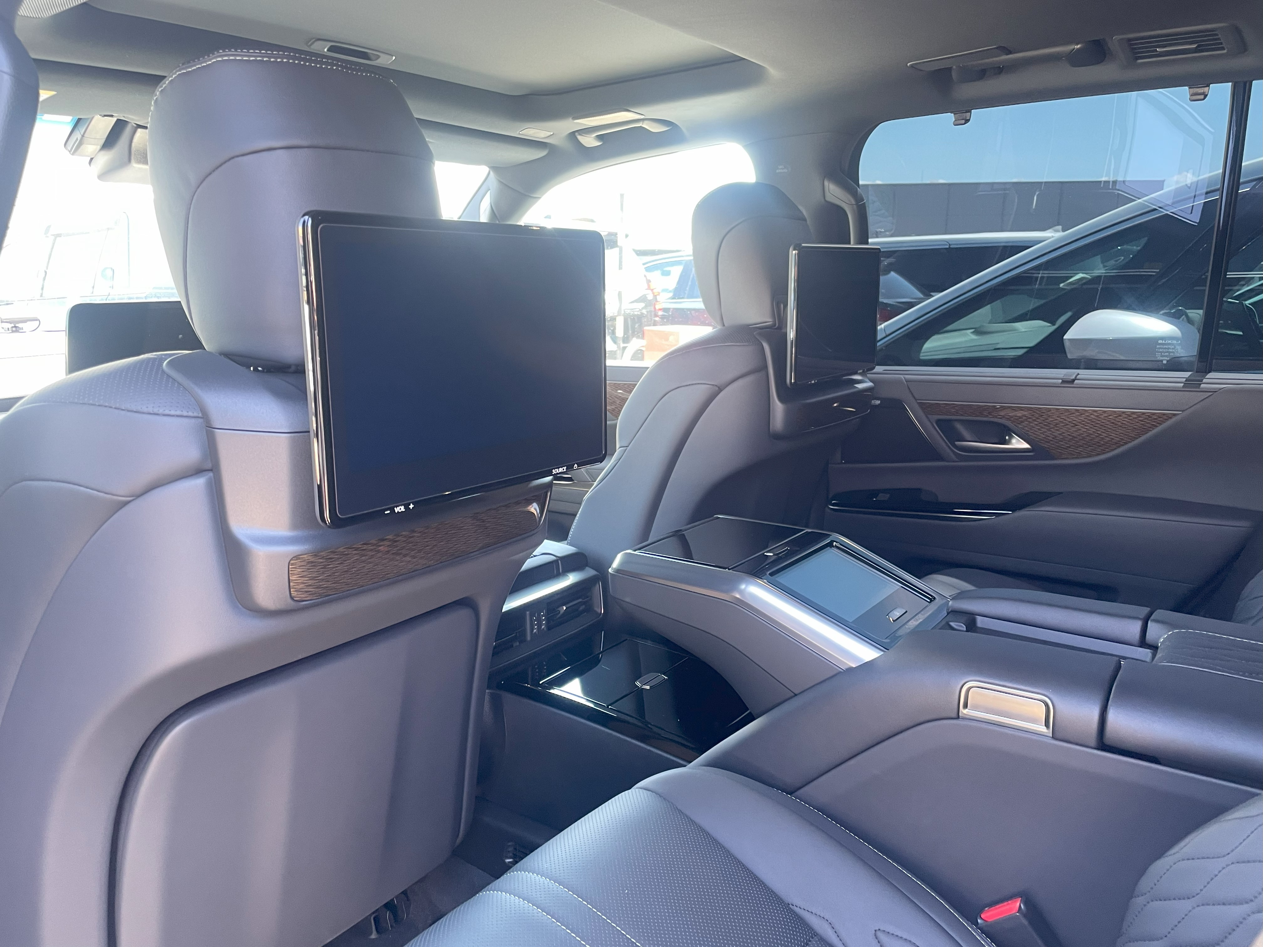 Lexus LX600 EXECUTIVE